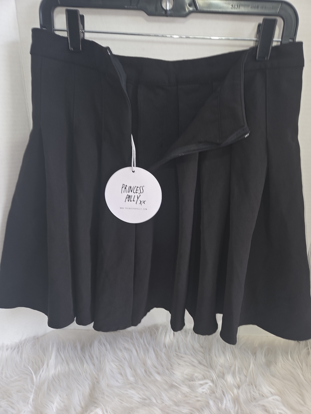 Princess Polly Black Pleated Mini Skirt In Size 10 - Picture 5 of 6